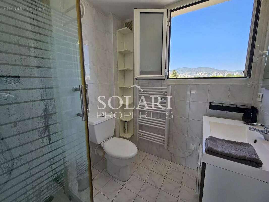 Appartement offrant une vue panoramique sur la mer, situé à quelques pas des plages - photo 6