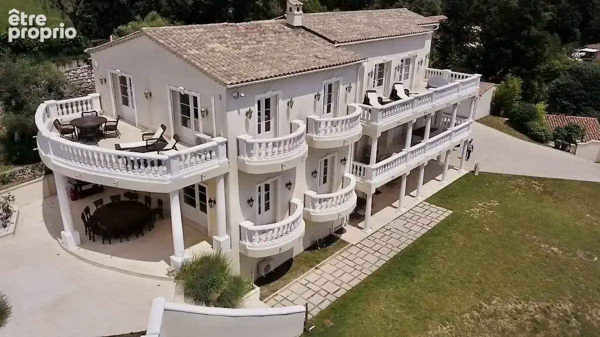 Maison 385 m² à Tourrettes-Sur-Loup  - photo 3
