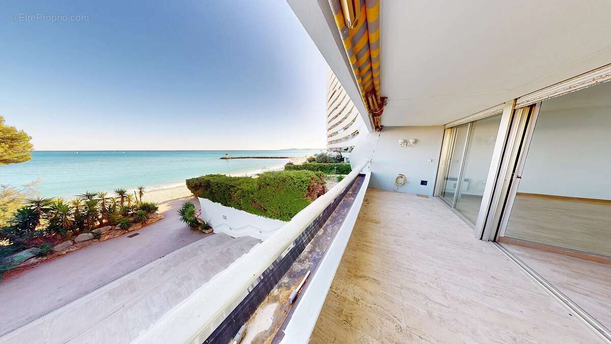 Appartement à VILLENEUVE-LOUBET