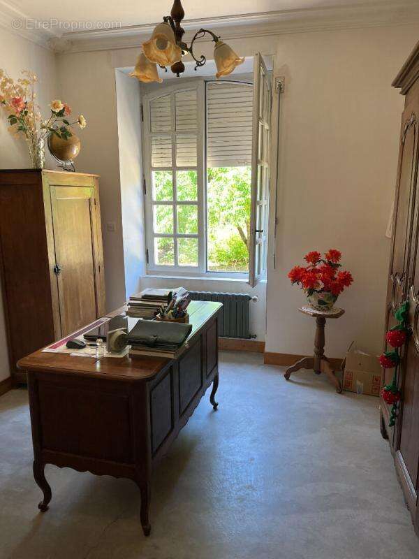 BELLE Maison Fresnay sur Sarthe 8 pièce(s) 328 m2 - photo 5