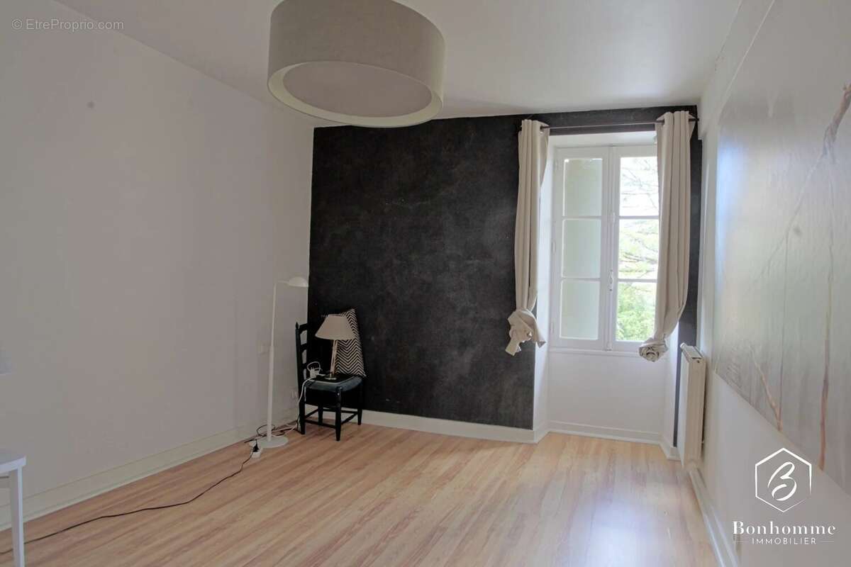 Maison à SAINT-CAPRAIS-DE-BORDEAUX