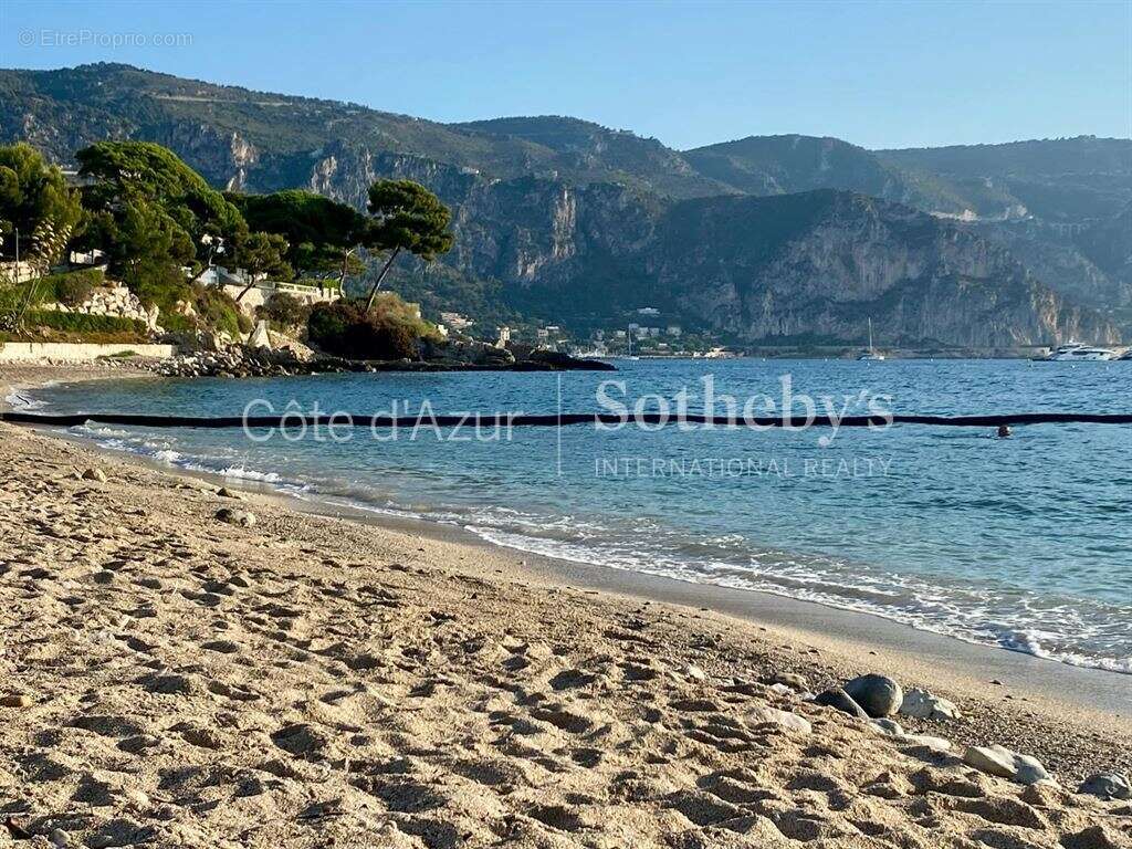 Saint-Jean-Cap-Ferrat, maison de village rénovée à 200 m de la mer - photo 16