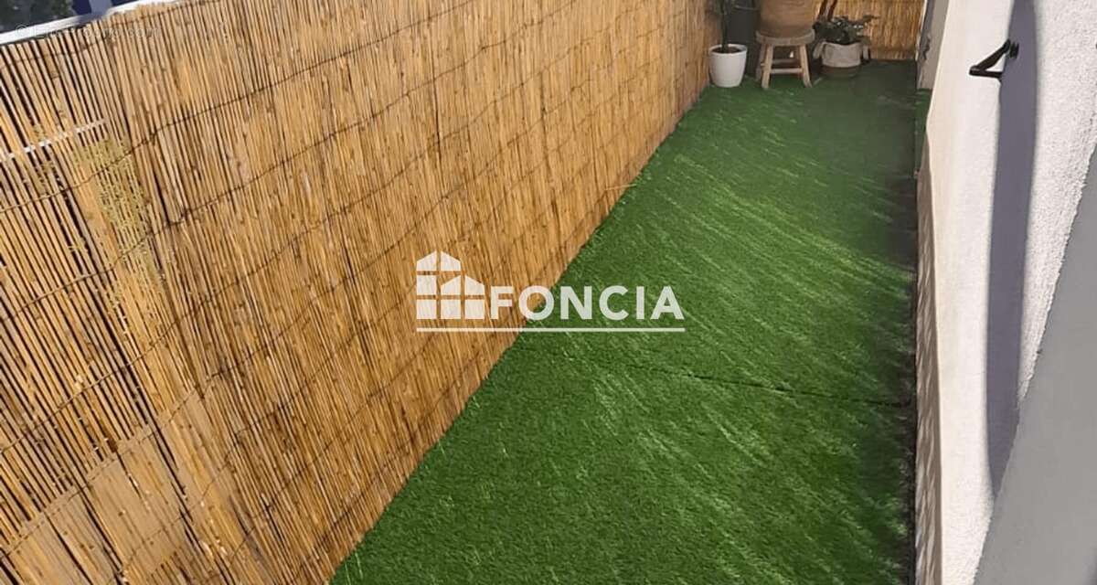 Appartement à LA LONDE-LES-MAURES