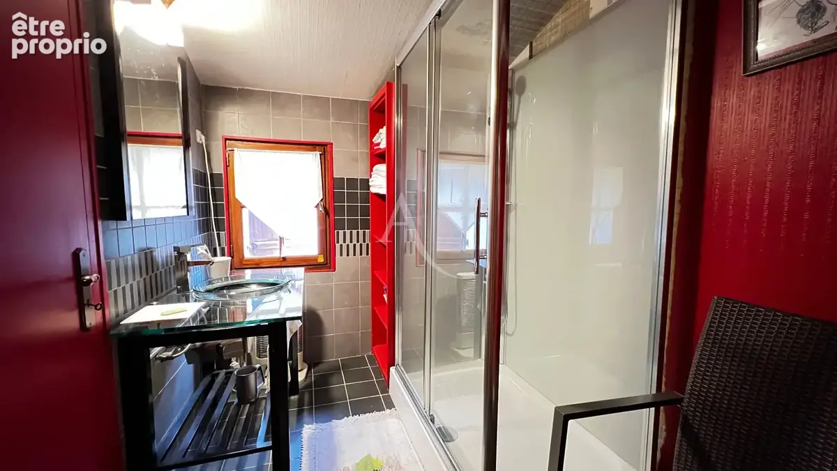 Maison le gua 6 pieces et dependance - photo 14