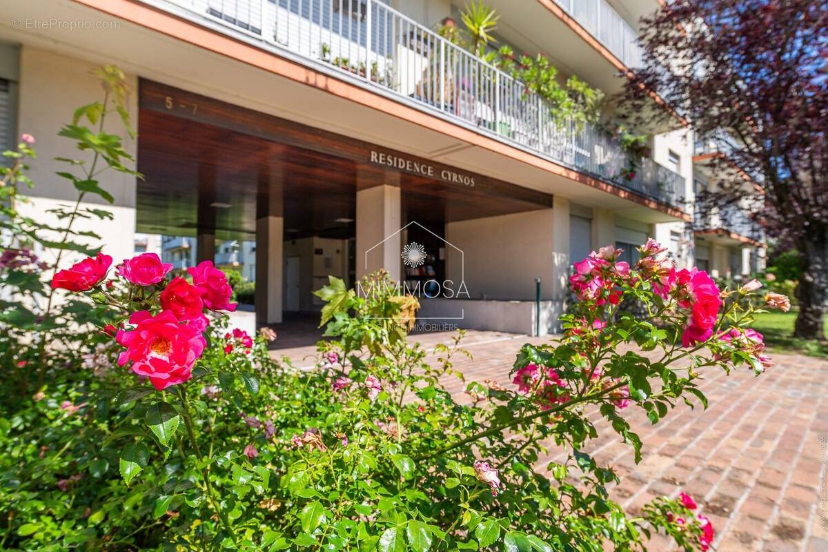 Appartement à LES PAVILLONS-SOUS-BOIS