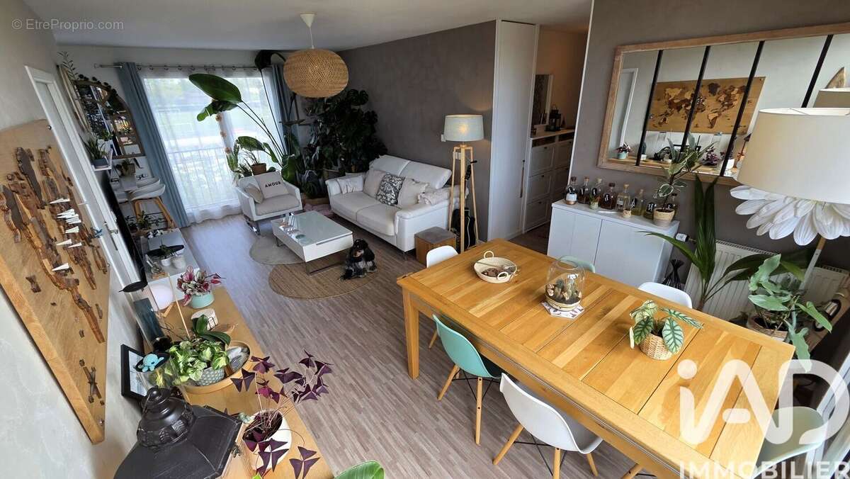 Photo 3 - Appartement à SAINTE-GENEVIEVE-DES-BOIS