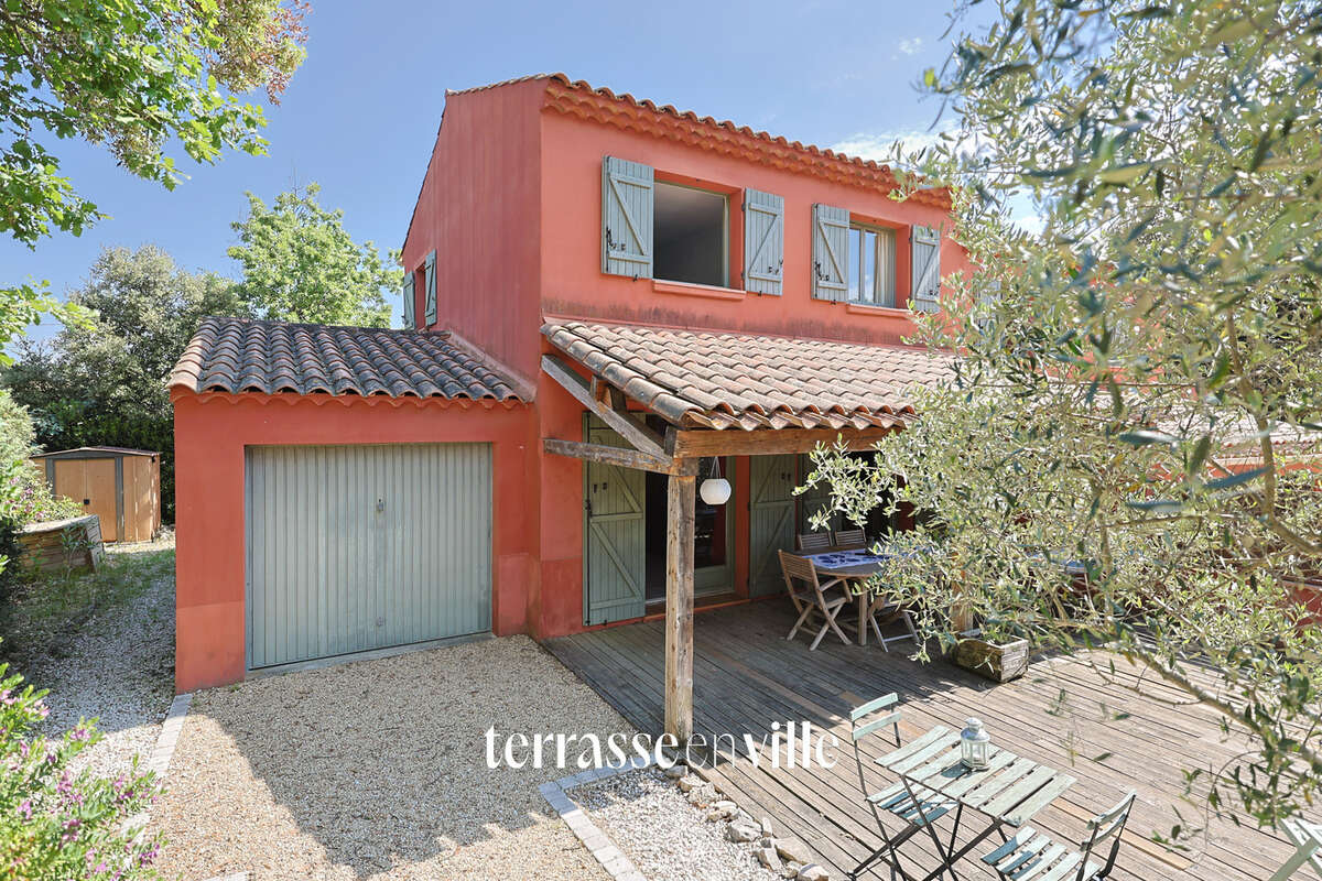 Maison à FLASSANS-SUR-ISSOLE