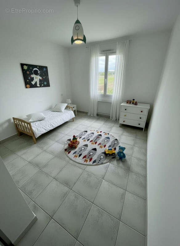 Maison à COUTRAS