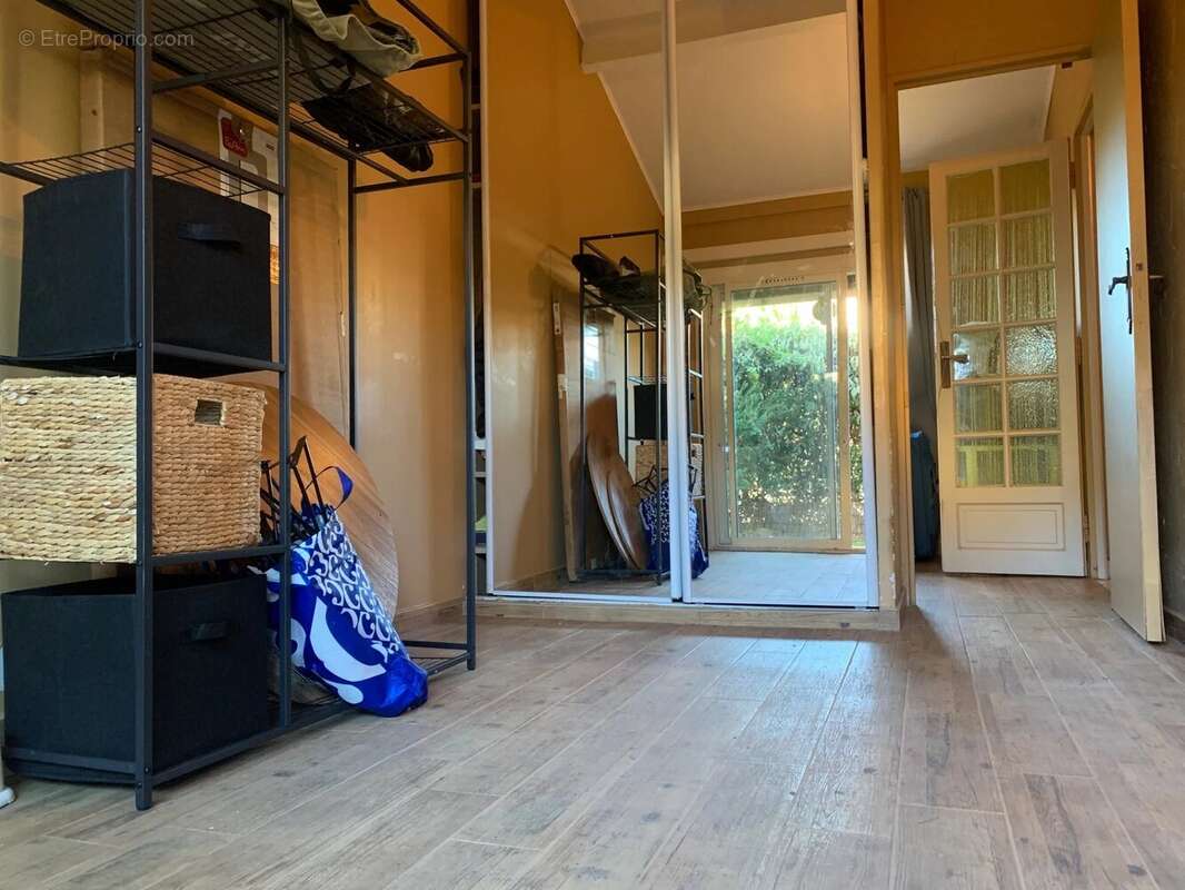 Appartement à LA LONDE-LES-MAURES