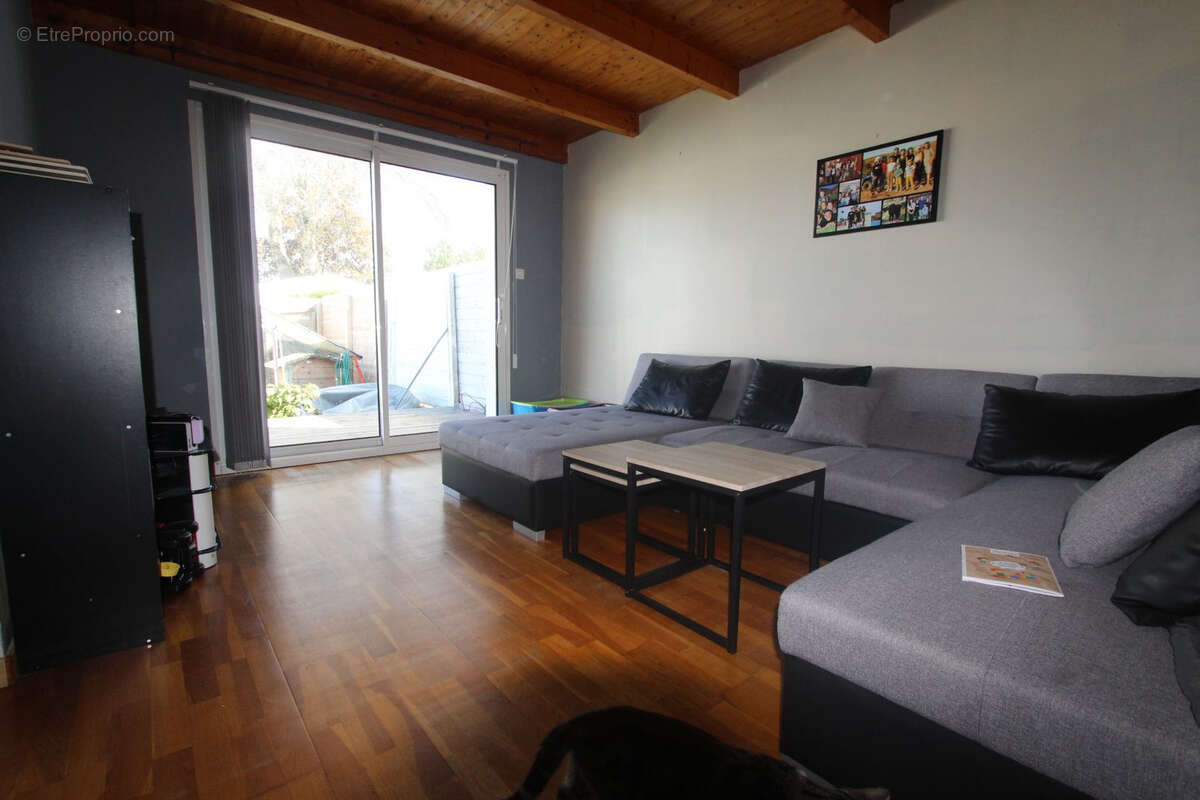 Maison avec deux garages - photo 7