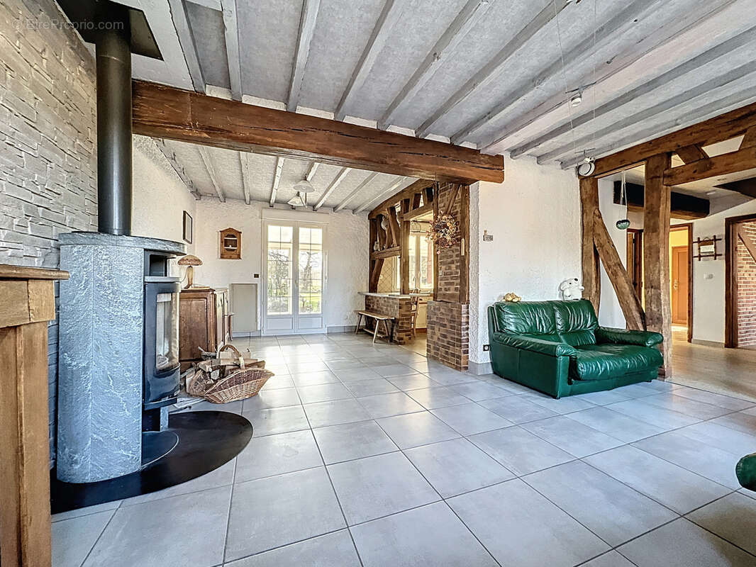 Maison à MONTMIRAIL