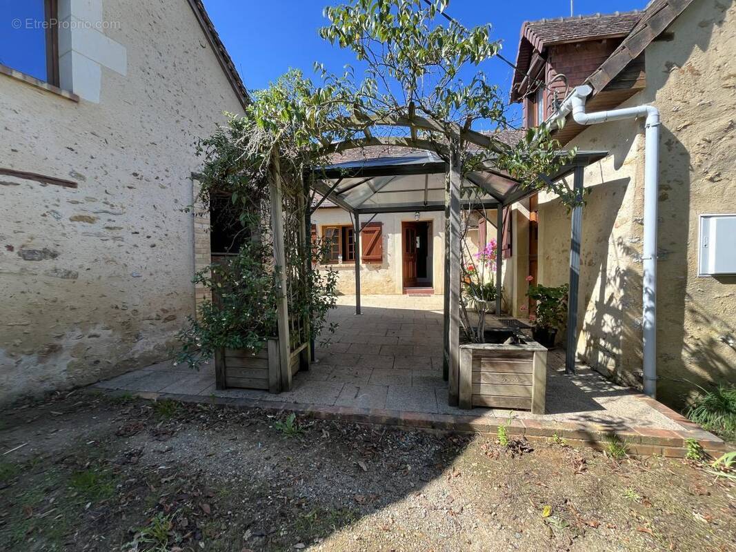 Maison à THORIGNE-SUR-DUE