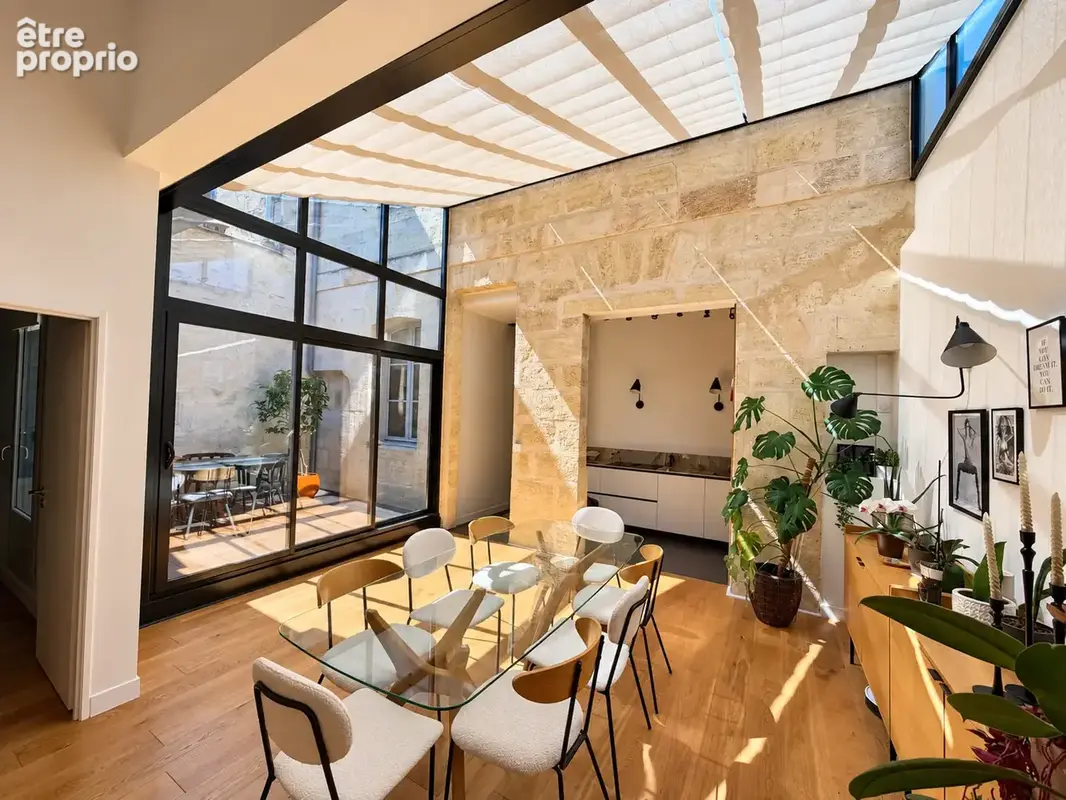 Magnifique appartement rénové avec patio en plein coeur des Chartrons à Bordeaux - 97 m2 - 3 chambres - photo 2