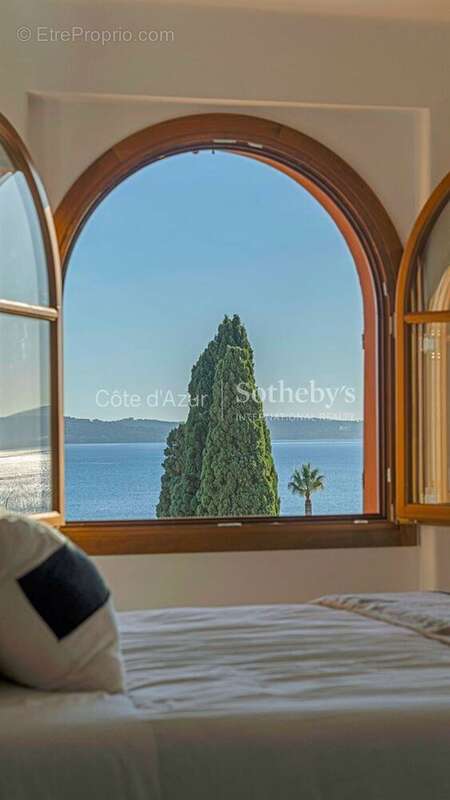 Villa Art Déco rénovée avec vue mer, à 300 m des plages, Sainte-Maxime, Golfe de Saint-Tropez - photo 11