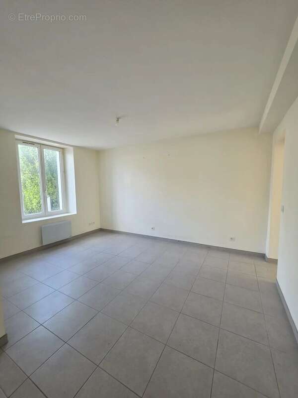 Appartement à LAMORLAYE