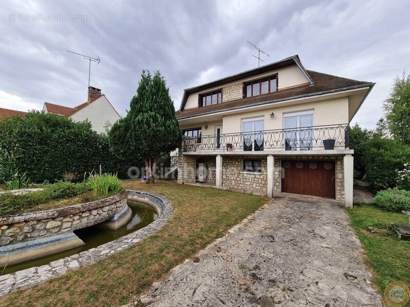 Maison à BRUYERES-LE-CHATEL