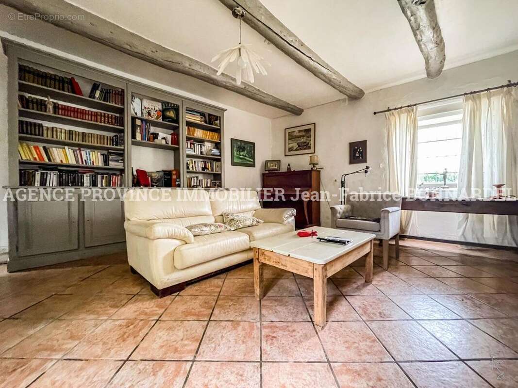 Maison 229 m² à La Baume-De-Transit  - photo 10