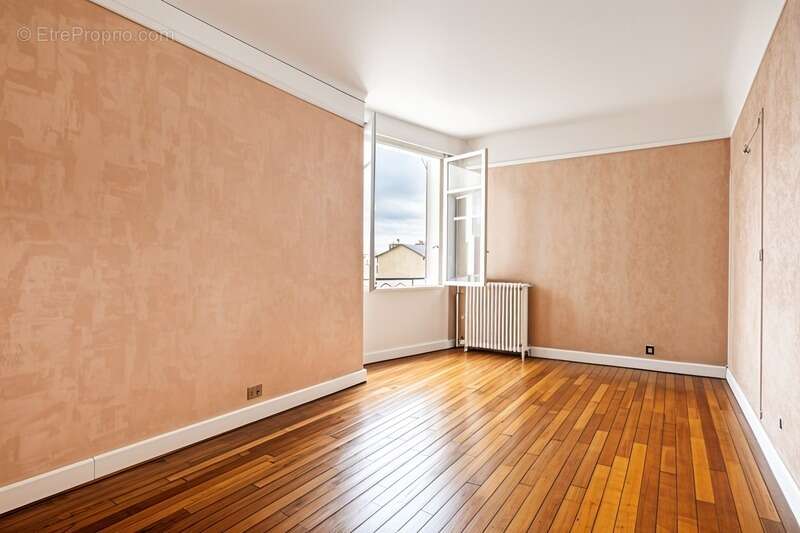 Appartement à MONTROUGE