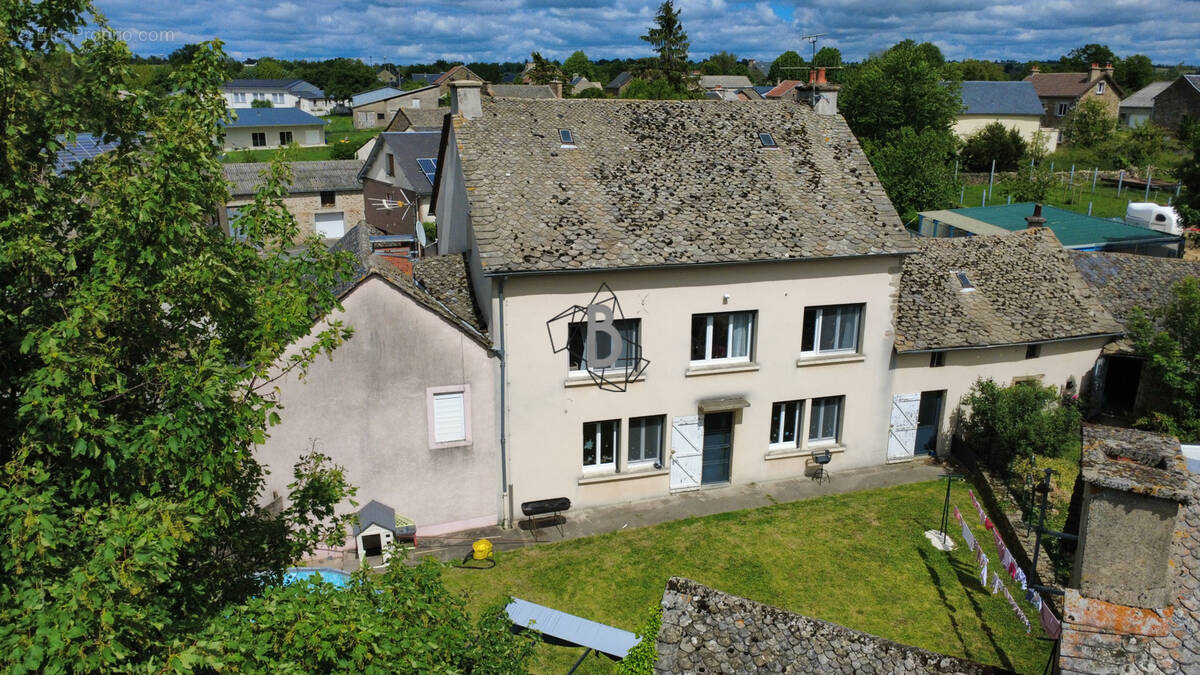 Maison à COMPS-LA-GRAND-VILLE