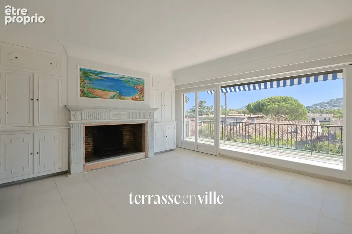 Appartement à HYERES