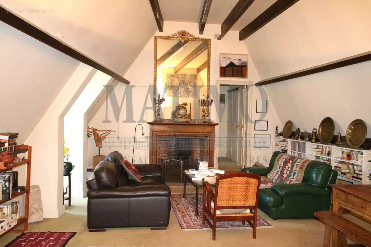 Appartement à PARIS-4E