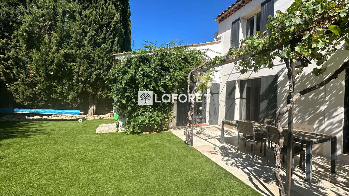 Maison à LA FARE-LES-OLIVIERS