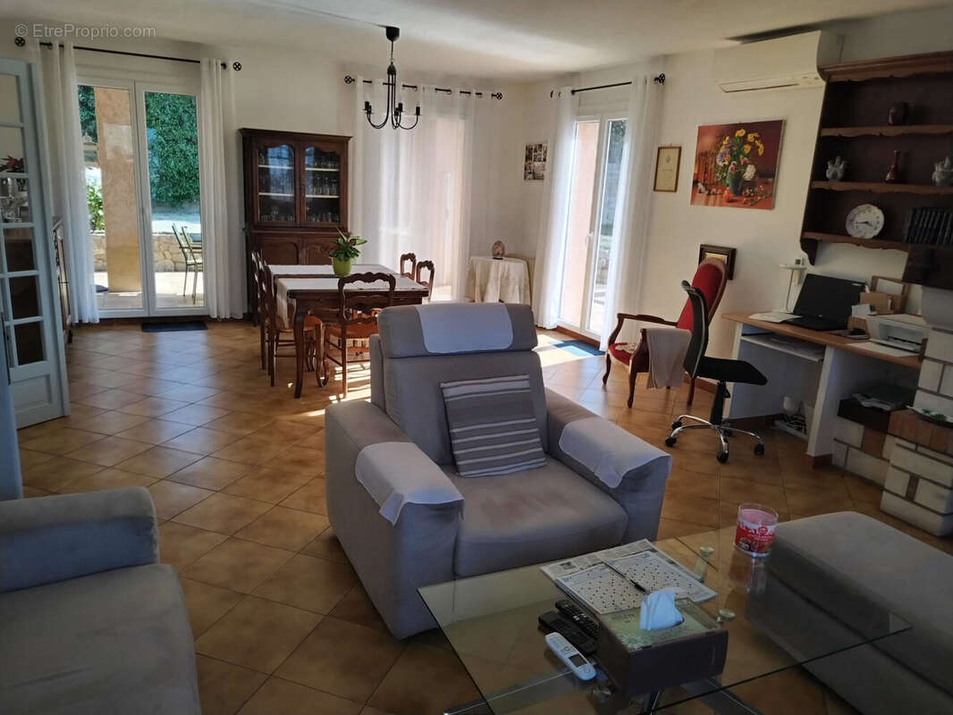 Maison à TRANS-EN-PROVENCE