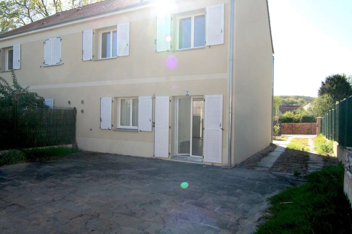 Maison à SAINT-CHERON