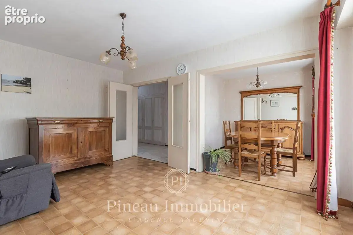 Maison de plain pied - Angers Village Anjou - 4 chambres - Véranda - Jardin - Garage - photo 2