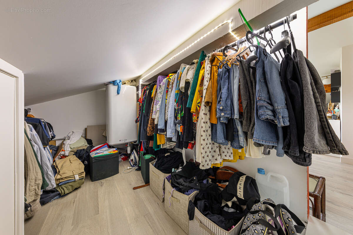 Appartement à POISY