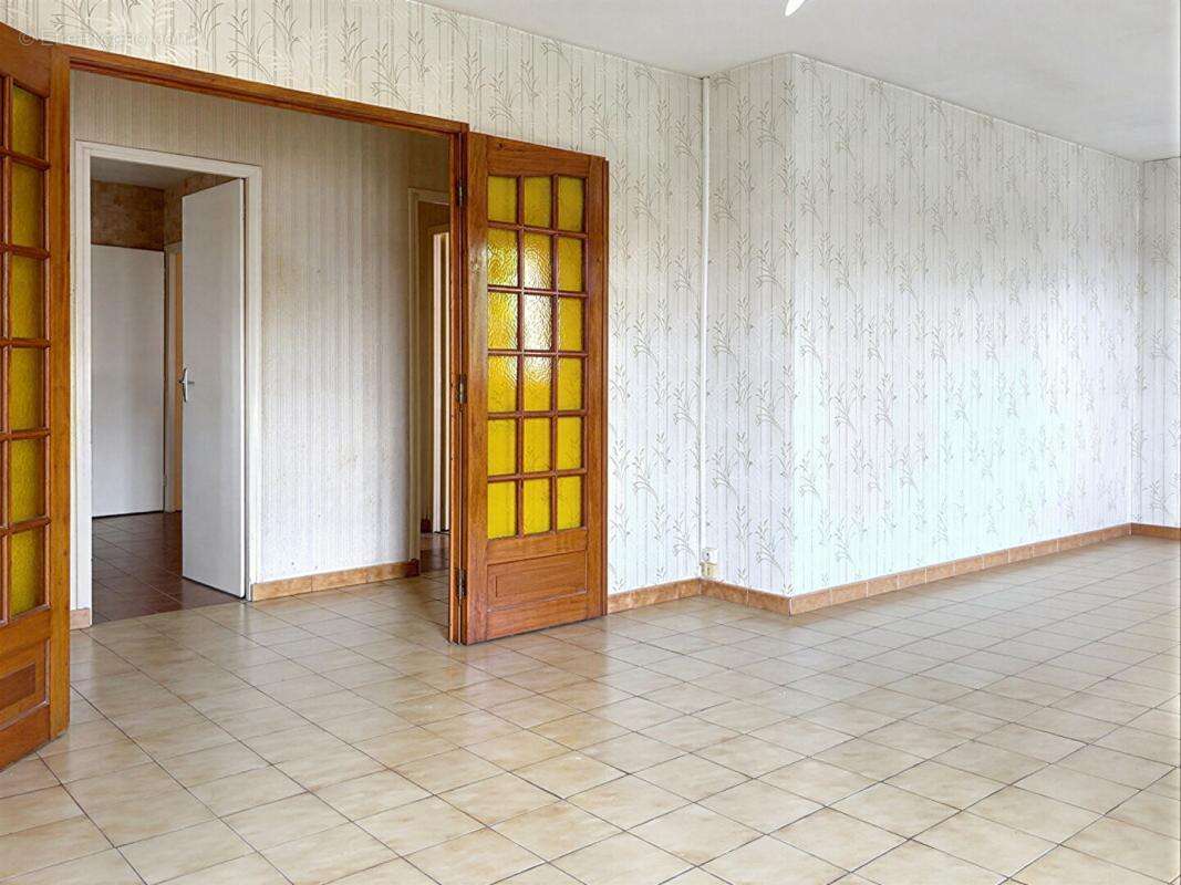 Maison à rénover centre Saint Jean De Liversay 103 m2 + terrain constructible et divisible - photo 4