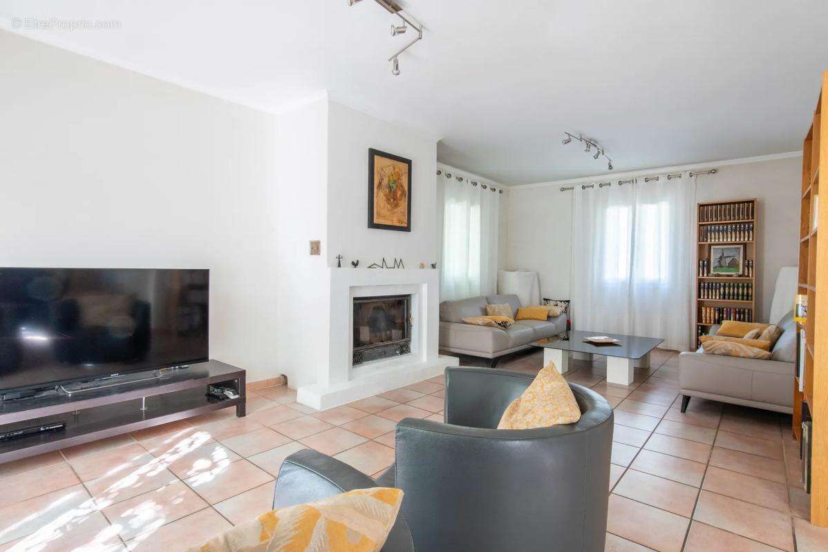 Maison à PLAN-D'AUPS-SAINTE-BAUME