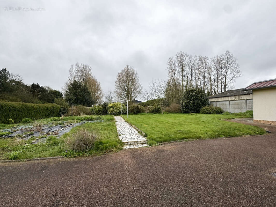 Maison à BETHENCOURT-SUR-MER