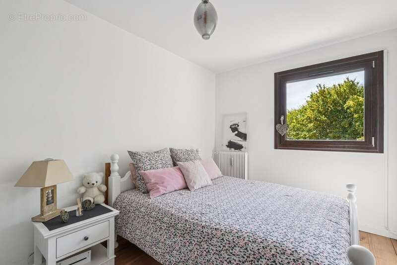 Appartement à LE COUDRAY-MONTCEAUX