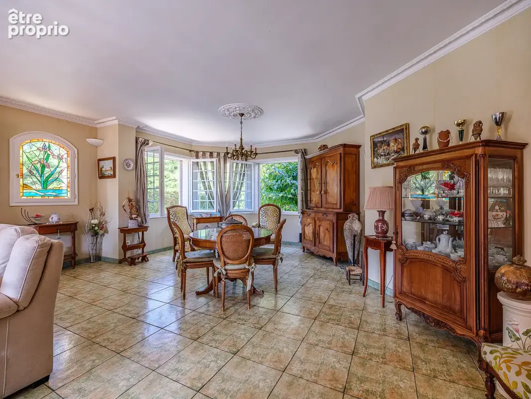 600m de l'eglise de Mazargues, MAISON 190m2 6 chambres, PISCINE et GARAGE, au CALME absolu - photo 18