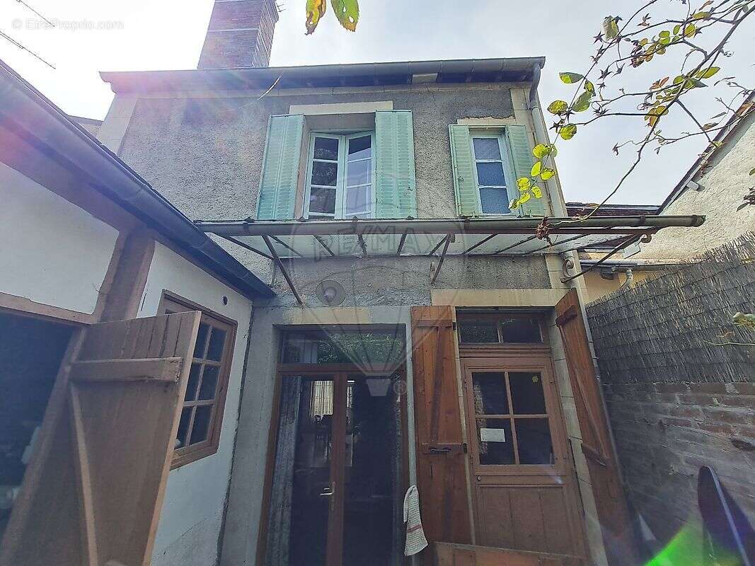 Maison à PREMERY
