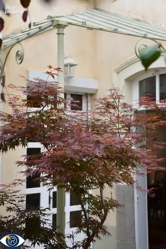 Maison 150 m² à Laval  - photo 2