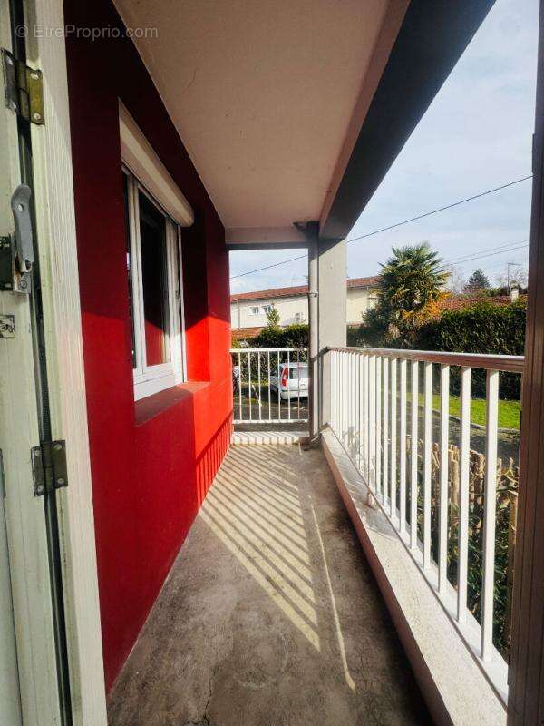 Appartement à BILLERE
