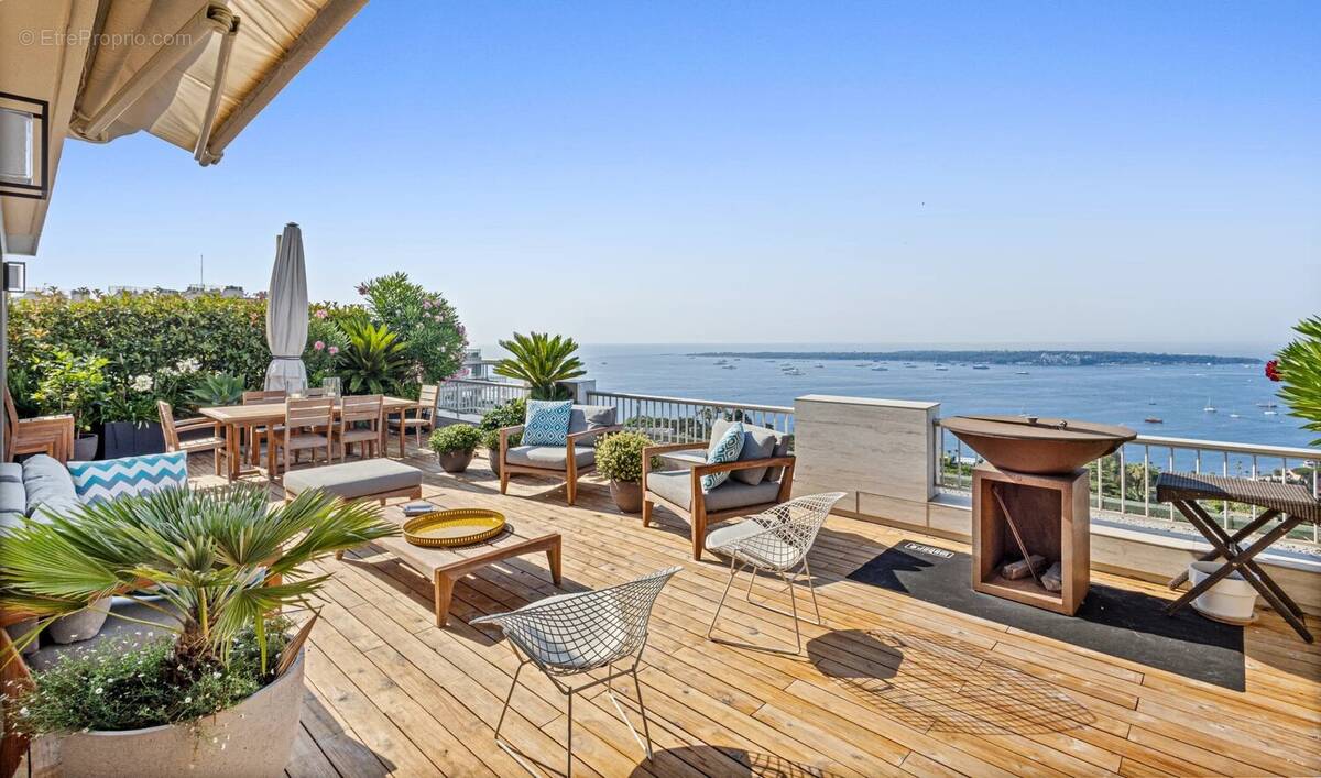Appartement à CANNES