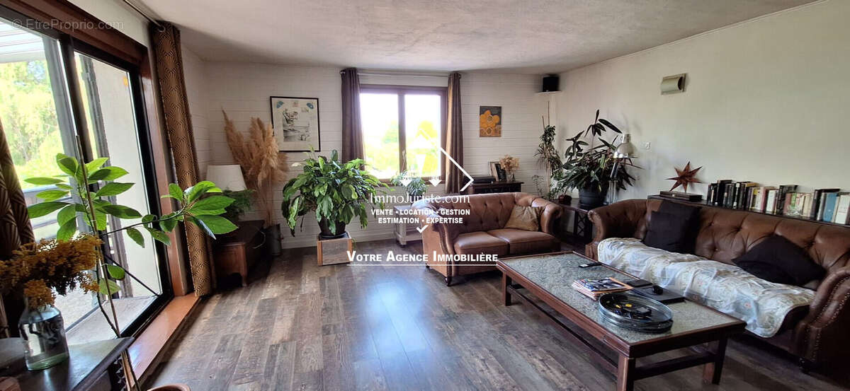 Maison à CHATEAUPONSAC