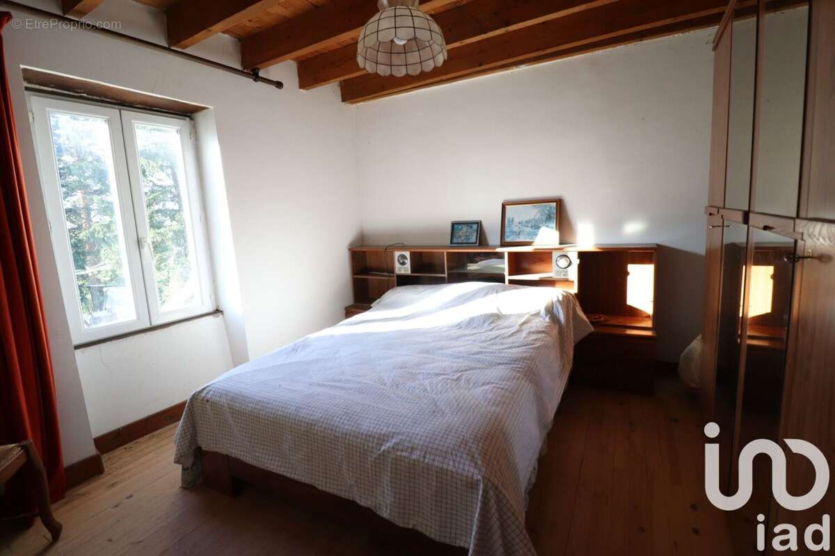 Maison 205 m² à Neuville  - photo 8