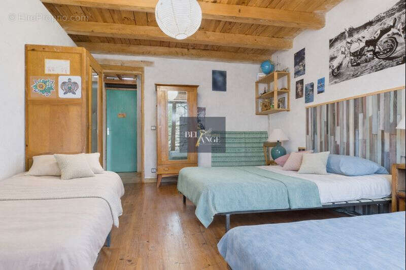 Maison à SAINT-ANDRE-DE-CRUZIERES