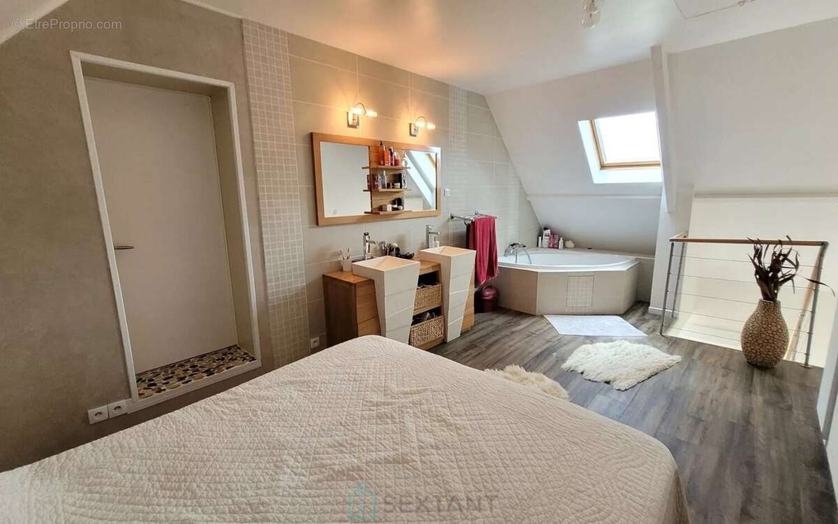 Maison à FONTAINEBLEAU