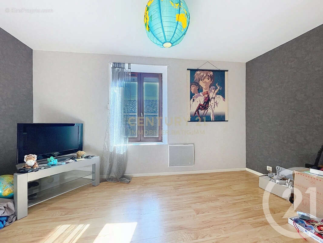 Maison à LA VERPILLIERE