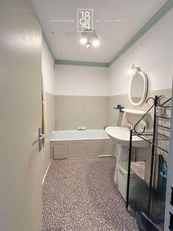 Appartement à MARSEILLE-7E
