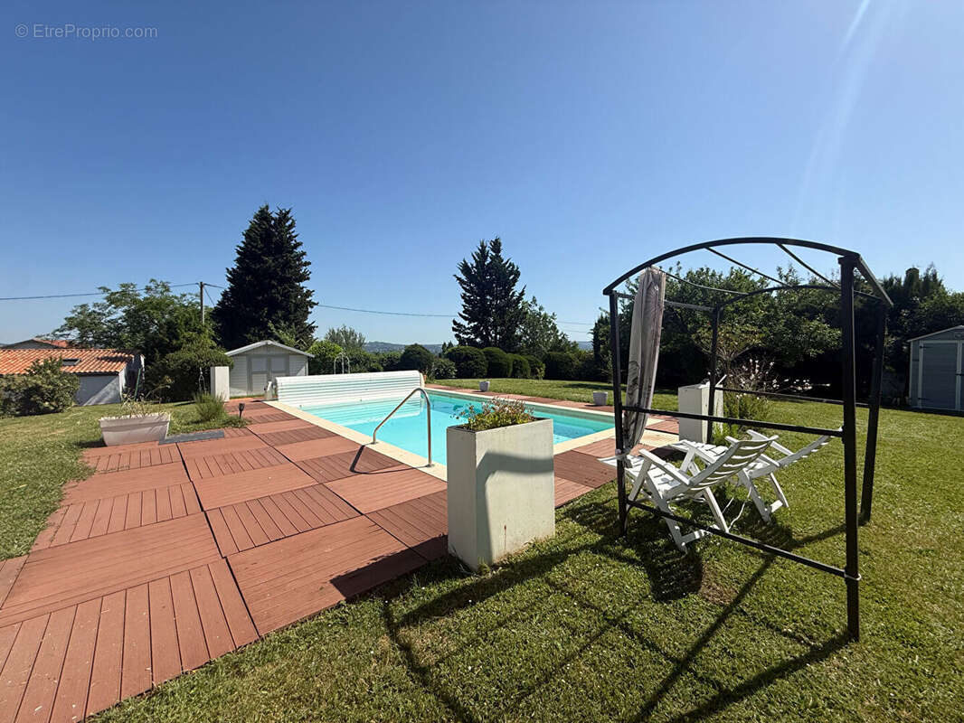 Ensemble immobilier avec deux maisons et piscine à Pujols - photo 4