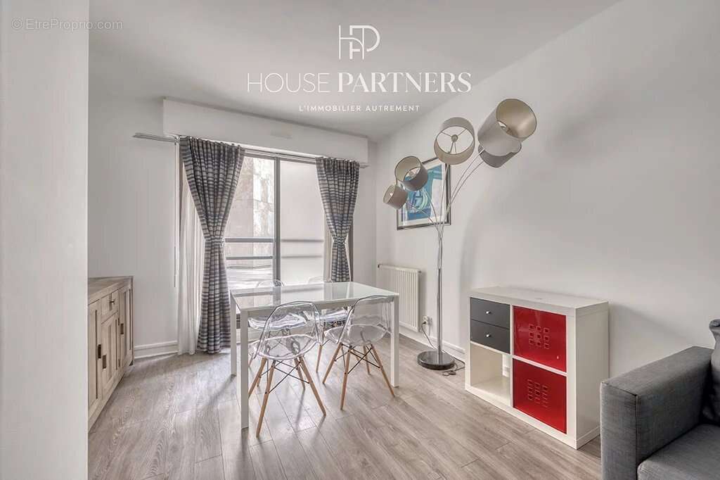 Appartement à LEVALLOIS-PERRET