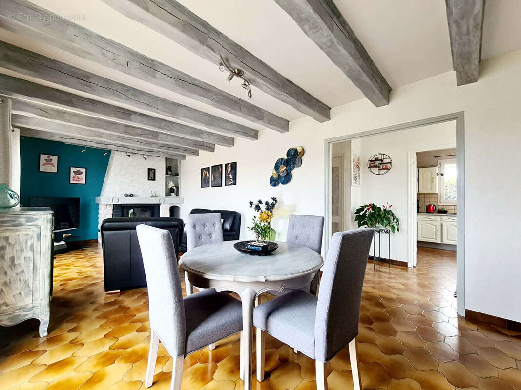 Maison à BIESLES