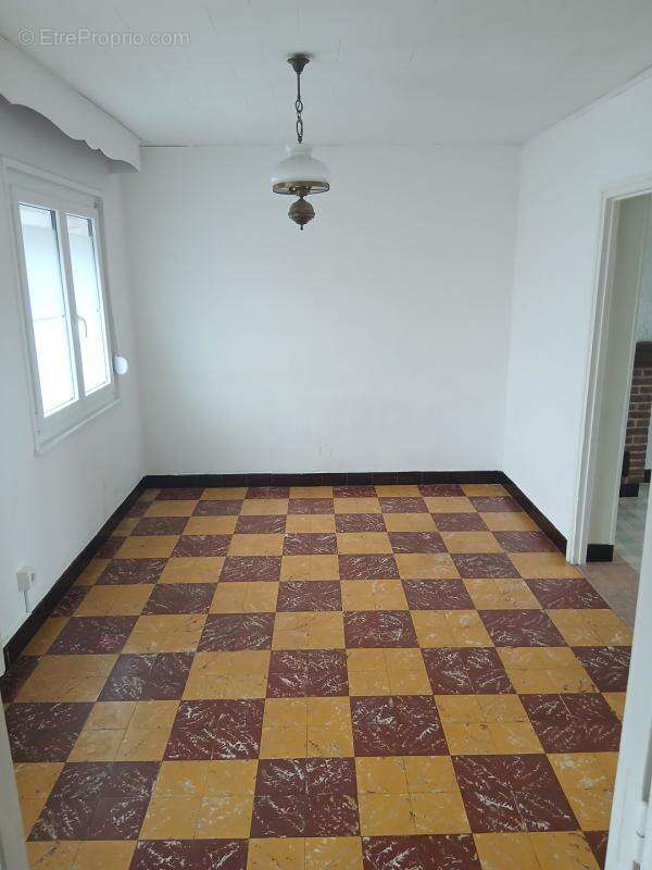 Maison à NEUVILLE-SAINT-REMY