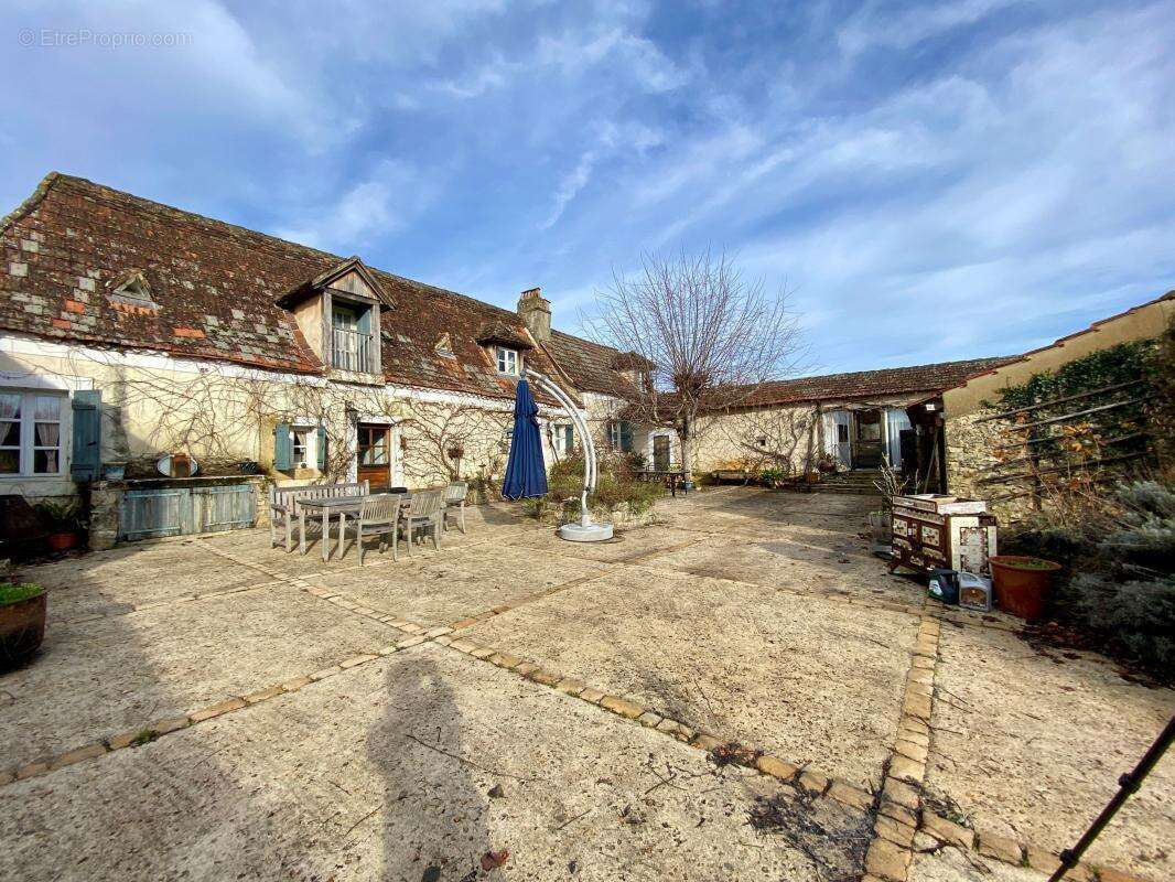 Maison à SAINTE-ALVERE